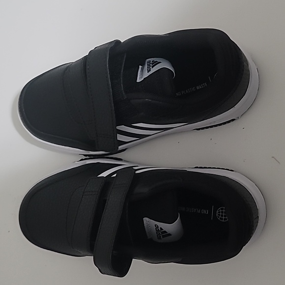 Adidas Unisex shoes - Picture 1 of 7